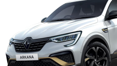 2モーター&1.6Lエンジンのハイブリッドシステムを採用!ルノー人気のクーペSUV「アルカナ」に新グレードが追加!