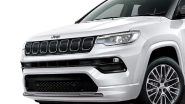 グレイアクセントが強烈なインパクト! 人気のコンパクトSUV「Jeep Compass」の限定車が登場! 白と黒、各120台の240台限定