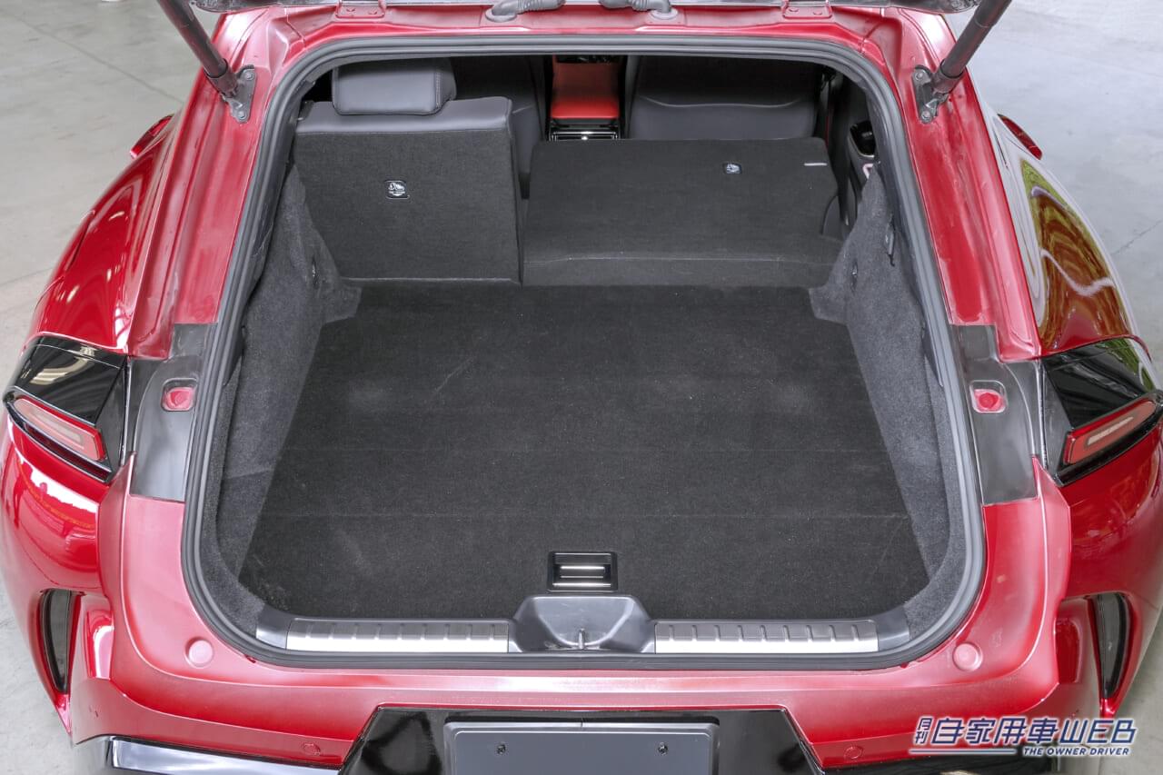 |話題のトヨタ「クラウンスポーツ」ショートサーキットでプロト初乗りインプレッション。PHEVは1クラス上のパワフルさ!!