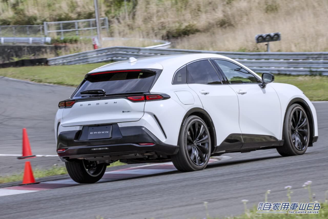 |話題のトヨタ「クラウンスポーツ」ショートサーキットでプロト初乗りインプレッション。PHEVは1クラス上のパワフルさ!!