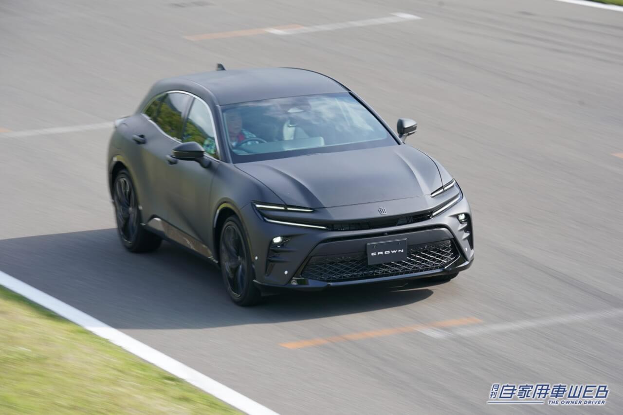 |話題のトヨタ「クラウンスポーツ」ショートサーキットでプロト初乗りインプレッション。PHEVは1クラス上のパワフルさ!!