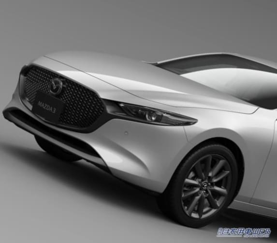|「MAZDA3」が改良!安全性の向上に加えて、ワイヤレス充電装備も!