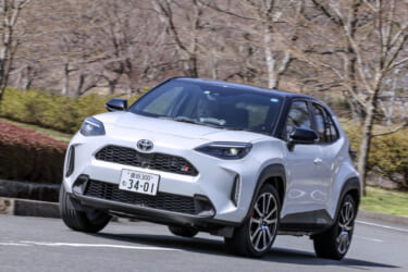 巧みなシャシーセッティングで、コスパ良く格上の走りを実現! トヨタ・ヤリスクロス GRスポーツ(ハイブリッド)試乗リポート