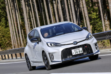 アクアの潜在力を巧みに引き出す、ベストバイグレード! トヨタ・アクア GRスポーツ 試乗リポート