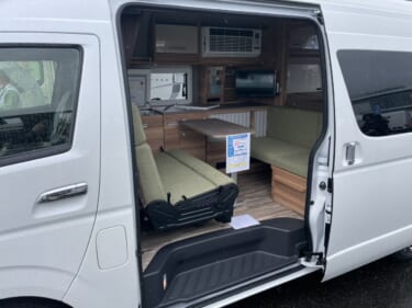 トヨタ ハイエースのキャンピングカー! 収納力に優れ、必須装備もバッチリ!
