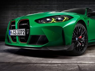 20kg軽量化&約40馬力の出力向上で0-100km/h加速は3.4秒! 新型ハイパフォーマンスモデル「BMW M3 CS」が30台限定で発売!