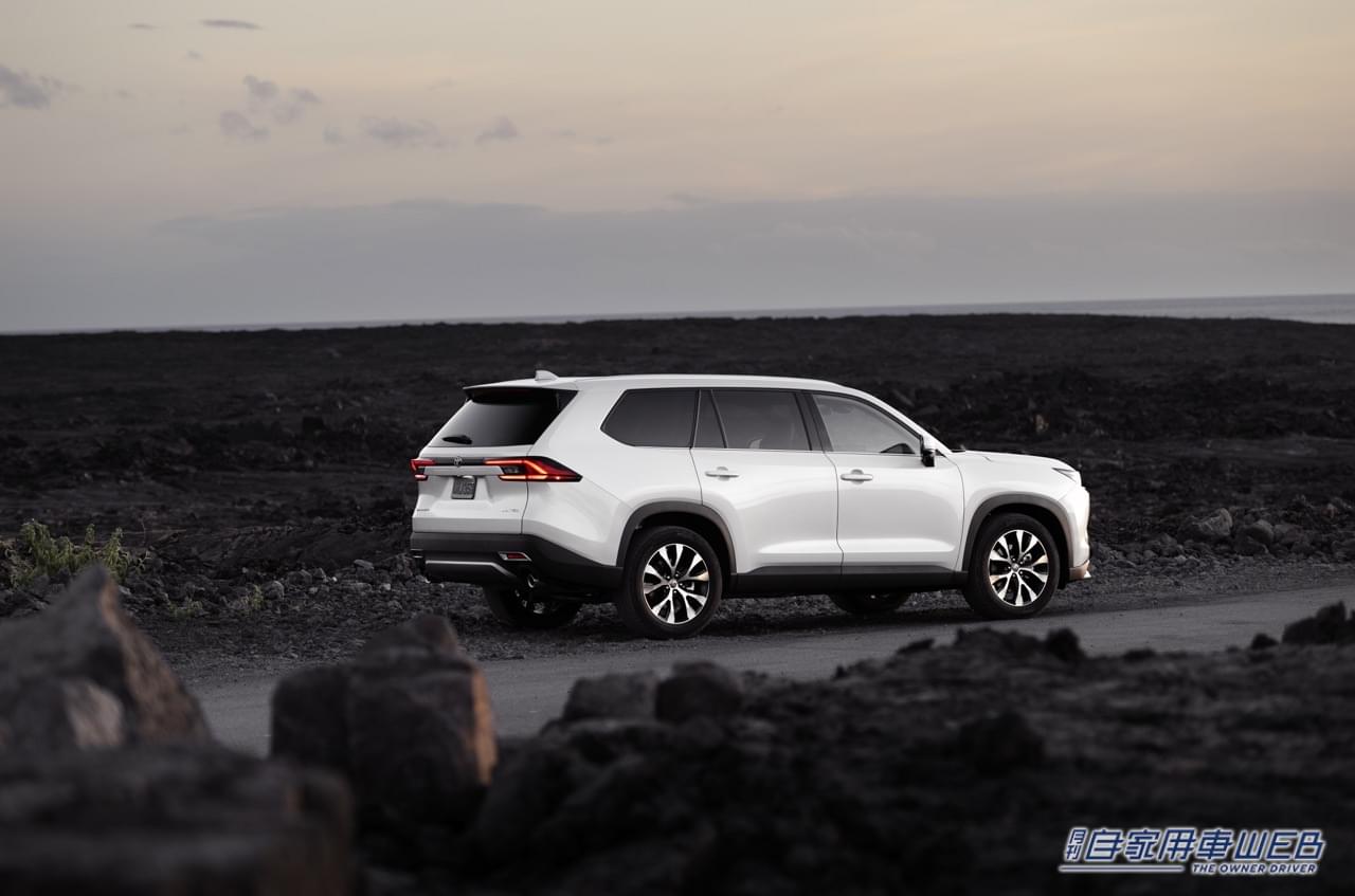 |米国トヨタの新型3列シートSUV「グランドハイランダー」。2023年夏に発売開始。602万円から