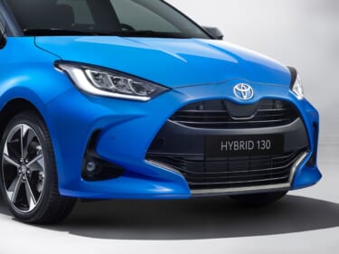 欧州版トヨタ「ヤリス」が最新ハイブリッドシステムにアップデート。システム出力が130PSへ!
