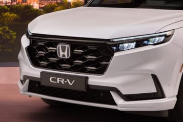 6代目ホンダ「CR-V」が欧州市場でもデビュー。ハイブリッドのほか、プラグインハイブリッドもラインナップ
