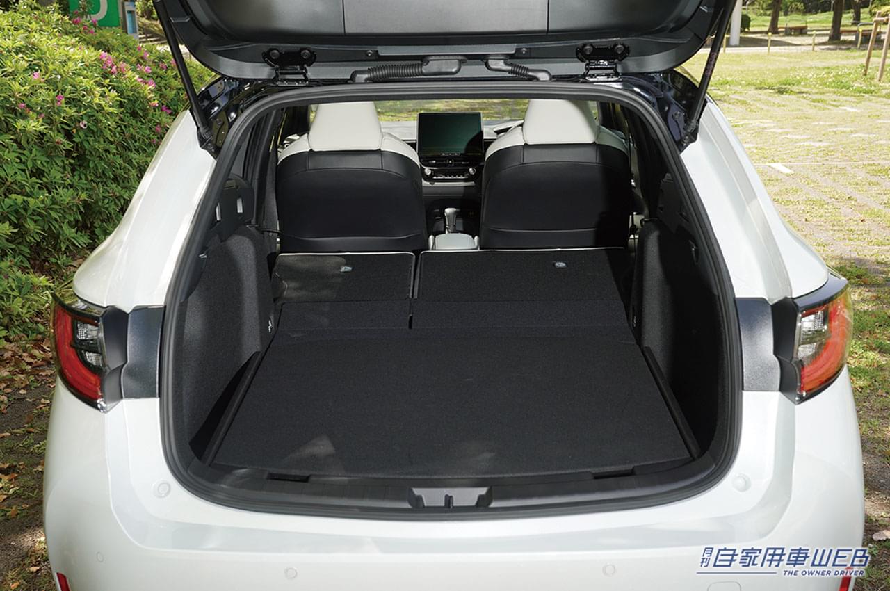 |まるも亜希子の「家族のクルマ選び!」ラゲッジは最大奥行き1,935mm!長い荷物もしっかり詰める【トヨタ カローラツーリング】