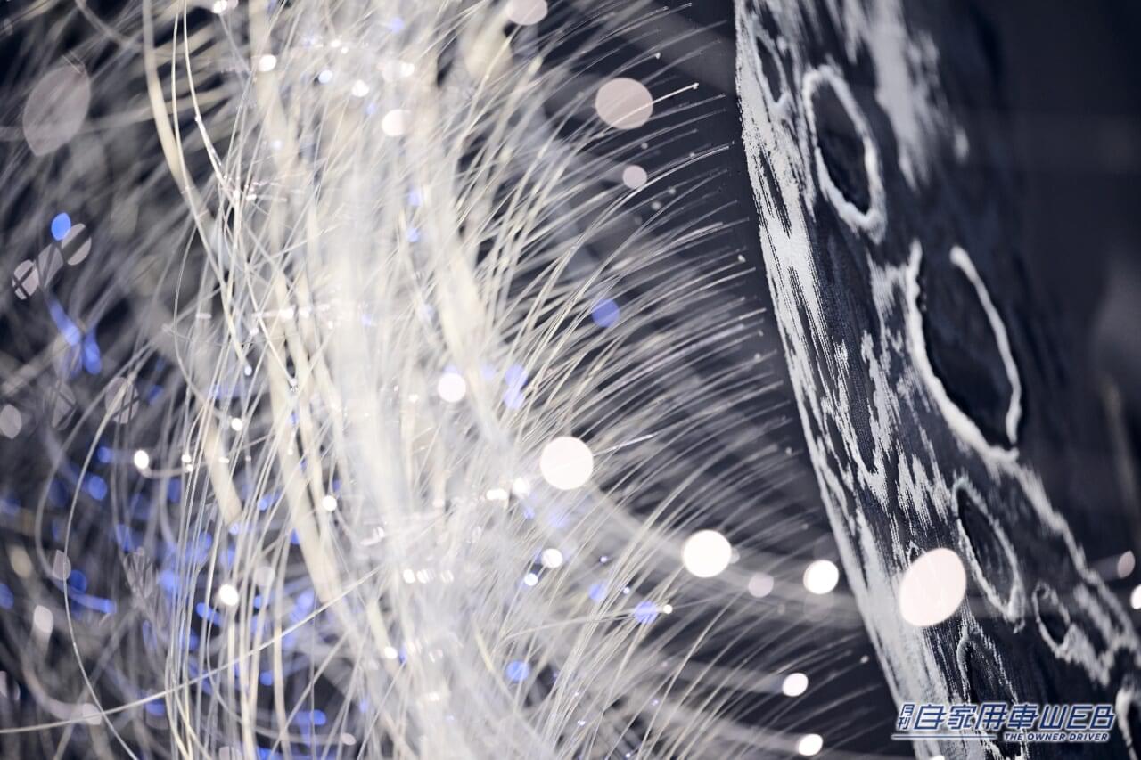 |インスピレーションは宇宙から! 特別なロールス・ロイス「ブラック・バッジ・カリナン・ブルー・シャドー」