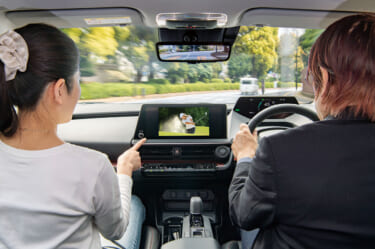 走行中でもナビ操作可能、だから急な目的地変更でも慌てない！人気のTV-KITにトヨタの最新モデル「プリウス」用が追加！