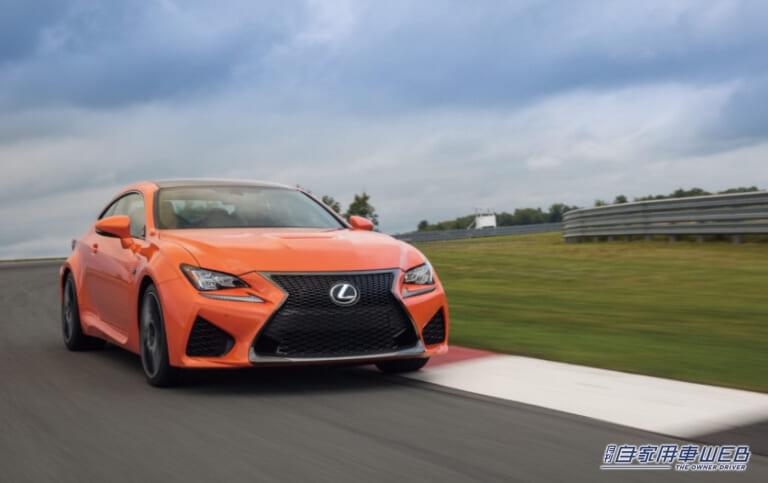 レクサス RC F(2015)|海外メーカーに衝撃を与え「空前の大ヒット」を記録。レクサスを語る際に外せないモデルたちに注目。