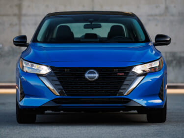 米国日産「セントラ」2024年モデルを発表。新しいフロントマスクでスタイリングを強化