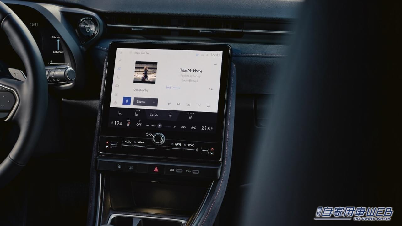 |レクサス「LBX」はインテリアも刷新!走りの楽しさを最大化させるコックピットとは!?