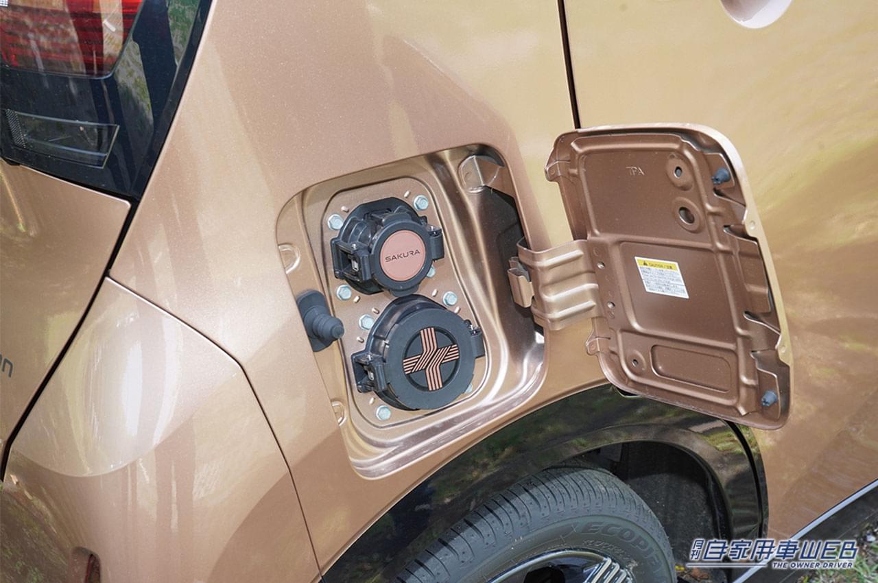 |まるも亜希子の「家族のクルマ選び」!  軽の小回り性能や使い勝手と電気の力強さや上質さのイイとこ取り【日産 サクラ】