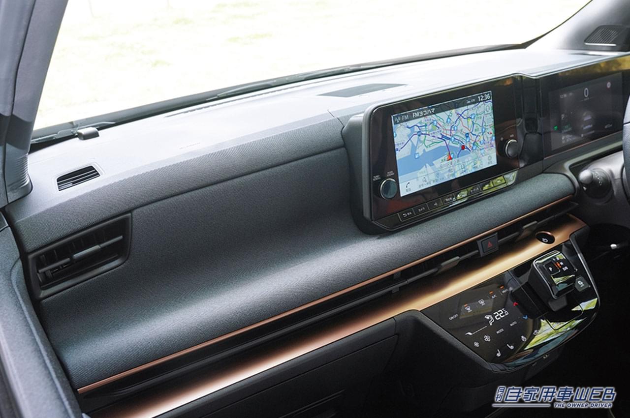 |まるも亜希子の「家族のクルマ選び」!  軽の小回り性能や使い勝手と電気の力強さや上質さのイイとこ取り【日産 サクラ】