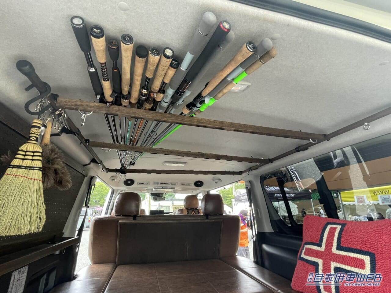 |フルフラットのスペースは250センチにも! ハイエースベースのオシャレ釣りキャンパー