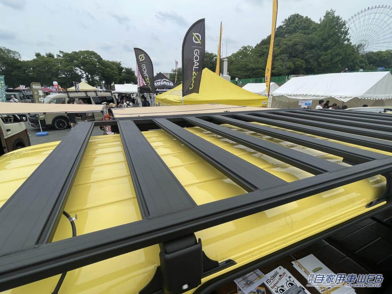 |車内の広さで選ぶならコレ! レザー調のシートがオシャレなハイエースのキャンパー