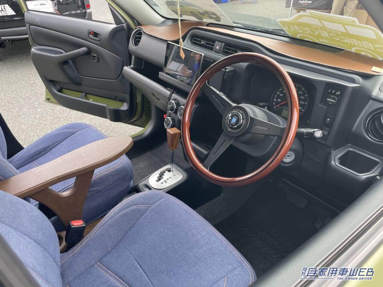 |アウトドアカスタムされたプロボックス! 充実のグリルパーツやリフトアップでもはやSUVに