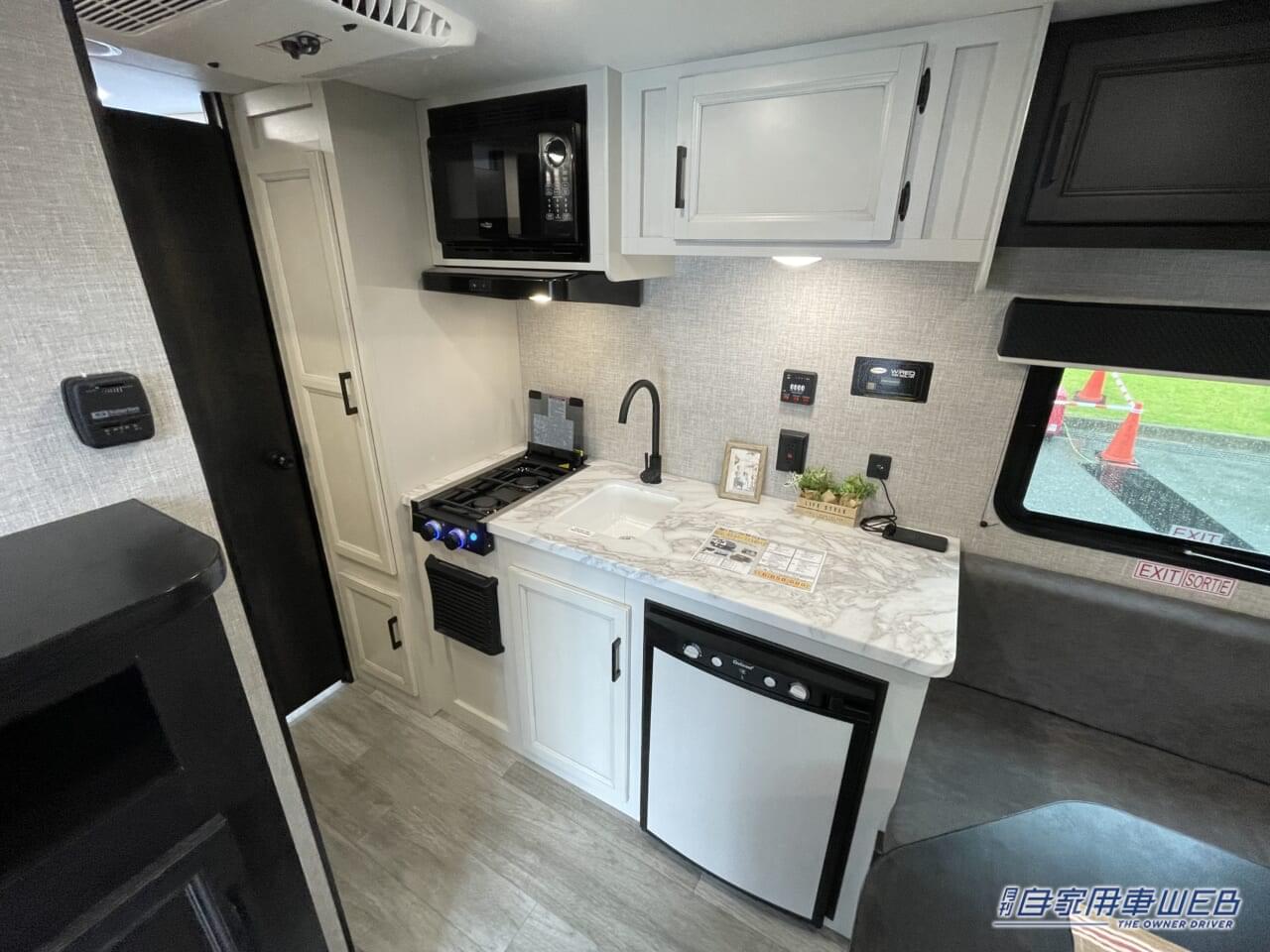 |走るワンルーム! 一人暮らしができそうなキャンピングトレーラー