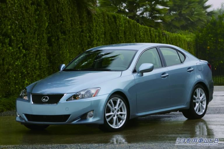 レクサス IS350(2006)|海外メーカーに衝撃を与え「空前の大ヒット」を記録。レクサスを語る際に外せないモデルたちに注目。