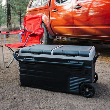 今ならポータブル冷蔵庫が35%OFF! これは車に積んだら便利だぞ