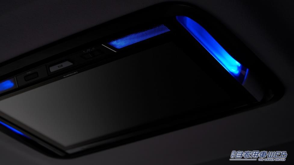 |カロッツェリアのフリップダウンモニターなら、あなたの車にも後付けできる!