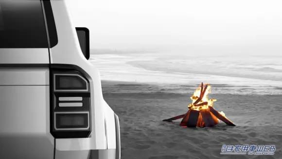 |米国トヨタがインスタに新型「ランドクルーザー」のショート動画を投稿。ガラスハッチスイッチを確認! 8月2日発表へ