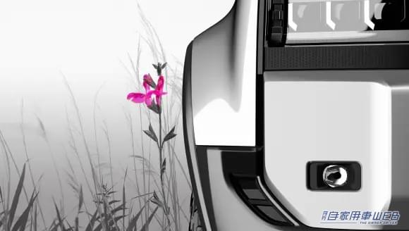 |米国トヨタがインスタに新型「ランドクルーザー」のショート動画を投稿。ガラスハッチスイッチを確認! 8月2日発表へ