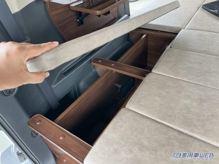 キャンピングカー|デリカD:5|Dキャンパー(グランドモーター)|「これ、家じゃん…」「車の中に部屋をつくる」という発想。どこでも行けて、泊まれる。“新しい日常”をつくるクルマ。