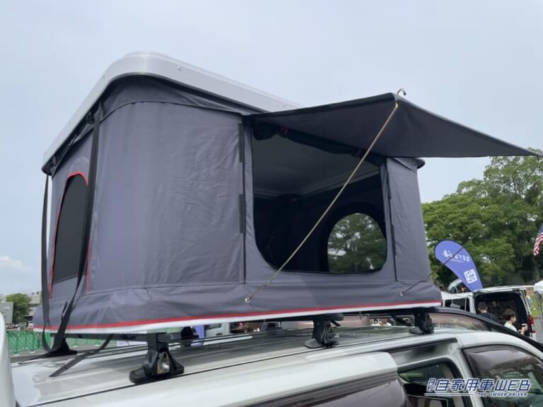 キャンピングカー|デリカD:5|Dキャンパー(グランドモーター)|「これ、家じゃん…」「車の中に部屋をつくる」という発想。どこでも行けて、泊まれる。“新しい日常”をつくるクルマ。