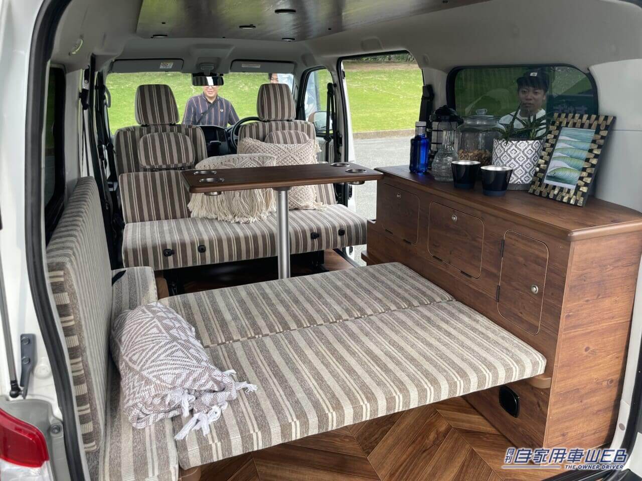 キャンピングカー|タウンエース|フィルバート(サンタローザ)|衝撃トヨタ車「美しく、無骨でカッコいい…」「これは刺さるデザイン」完成されたスタイルだが、自分色の余白が素敵。