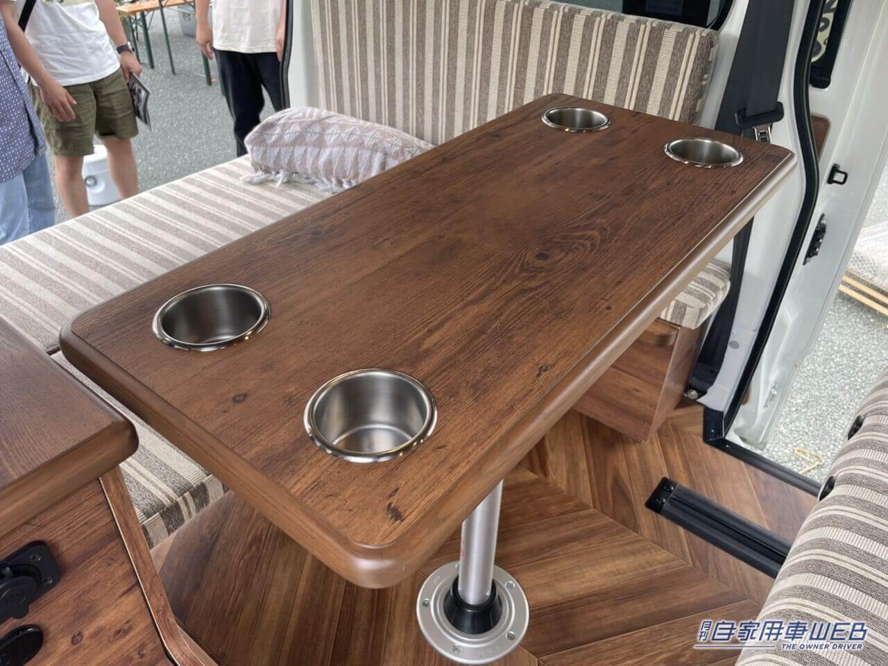 キャンピングカー|タウンエース|フィルバート(サンタローザ)|衝撃トヨタ車「美しく、無骨でカッコいい…」「これは刺さるデザイン」完成されたスタイルだが、自分色の余白が素敵。