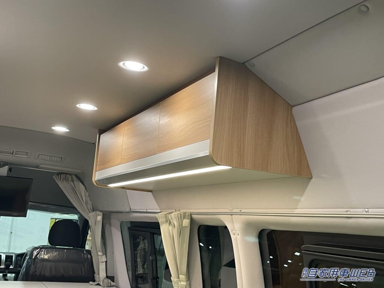 |立派なソファーベッドが車内に! トヨタのハイエースがベースのキャンパー