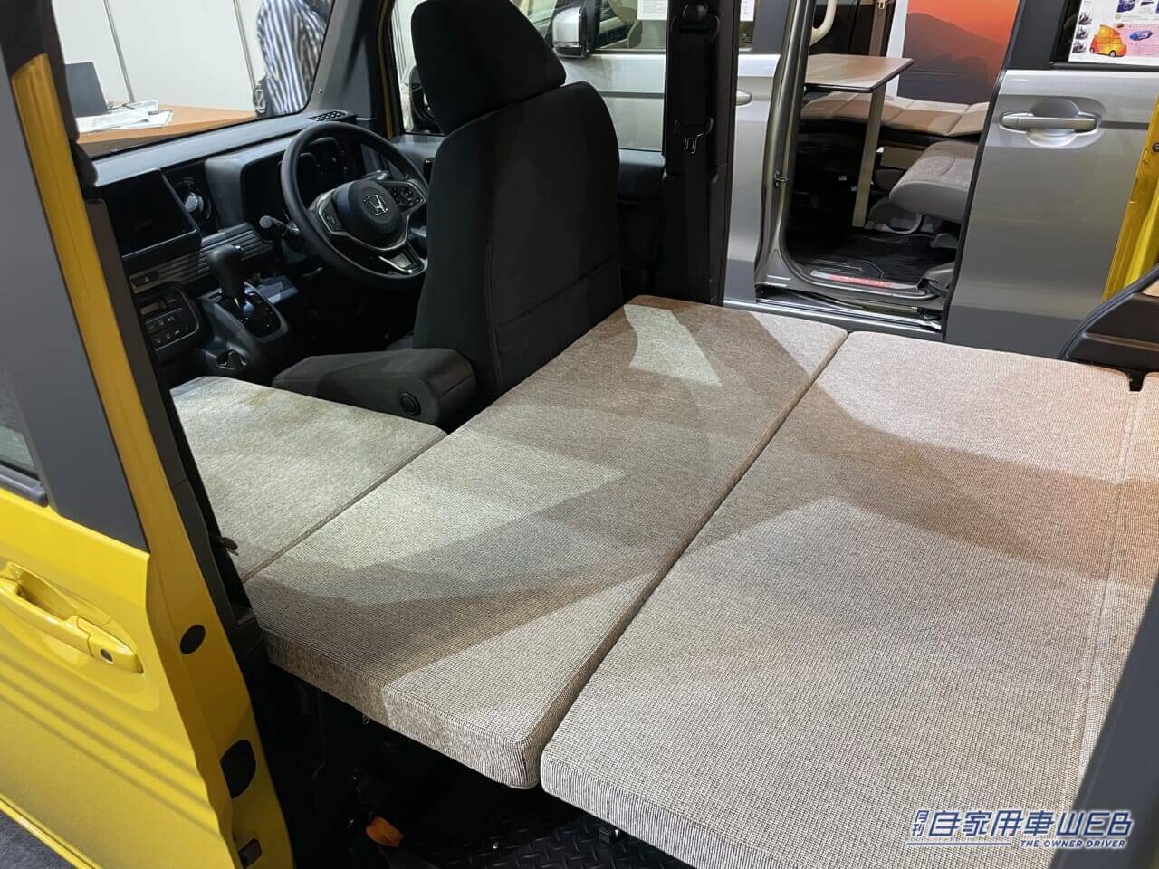 |「この軽自動車、住めるね」電子レンジ・シンク・驚きの隠しスペースもあるホンダ・N-VANがベースのキャンパー
