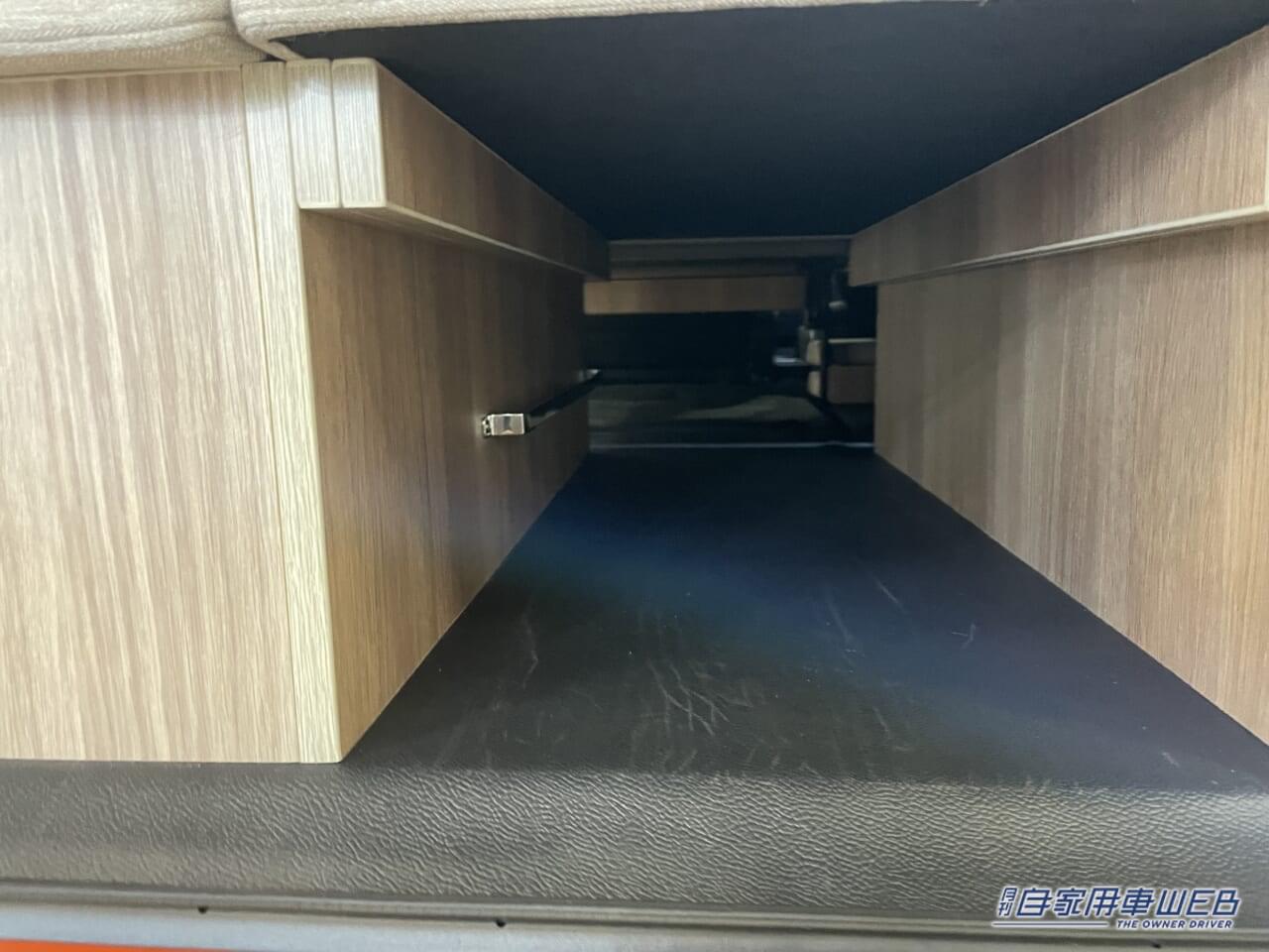 |「この軽自動車…」「正直、ナメてた」見た目フツー、中身ガチ。ちょっとズルいぞ、仕事も遊びも1台で叶える、天才的な軽キャンパー。