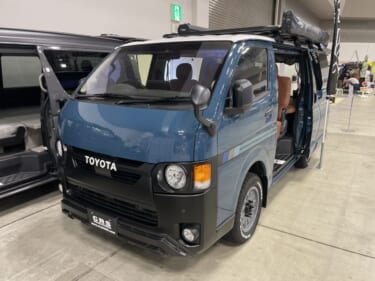 スライドフロアがアウトドアで超便利！　トヨタのハイエースがベースのキャンパー