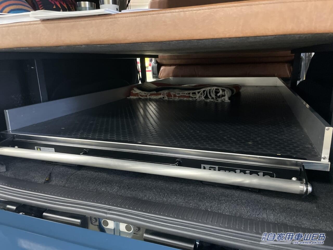 |スライドフロアがアウトドアで超便利! トヨタのハイエースがベースのキャンパー