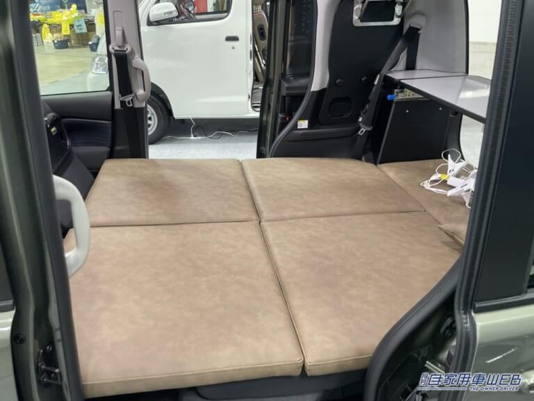 スズキのソリオ ハイブリッドの車内。|「もしかして完璧か?」車中泊から街乗りまで希望を叶えてくれるソリオ・ハイブリッドがベースのキャンピングカー。