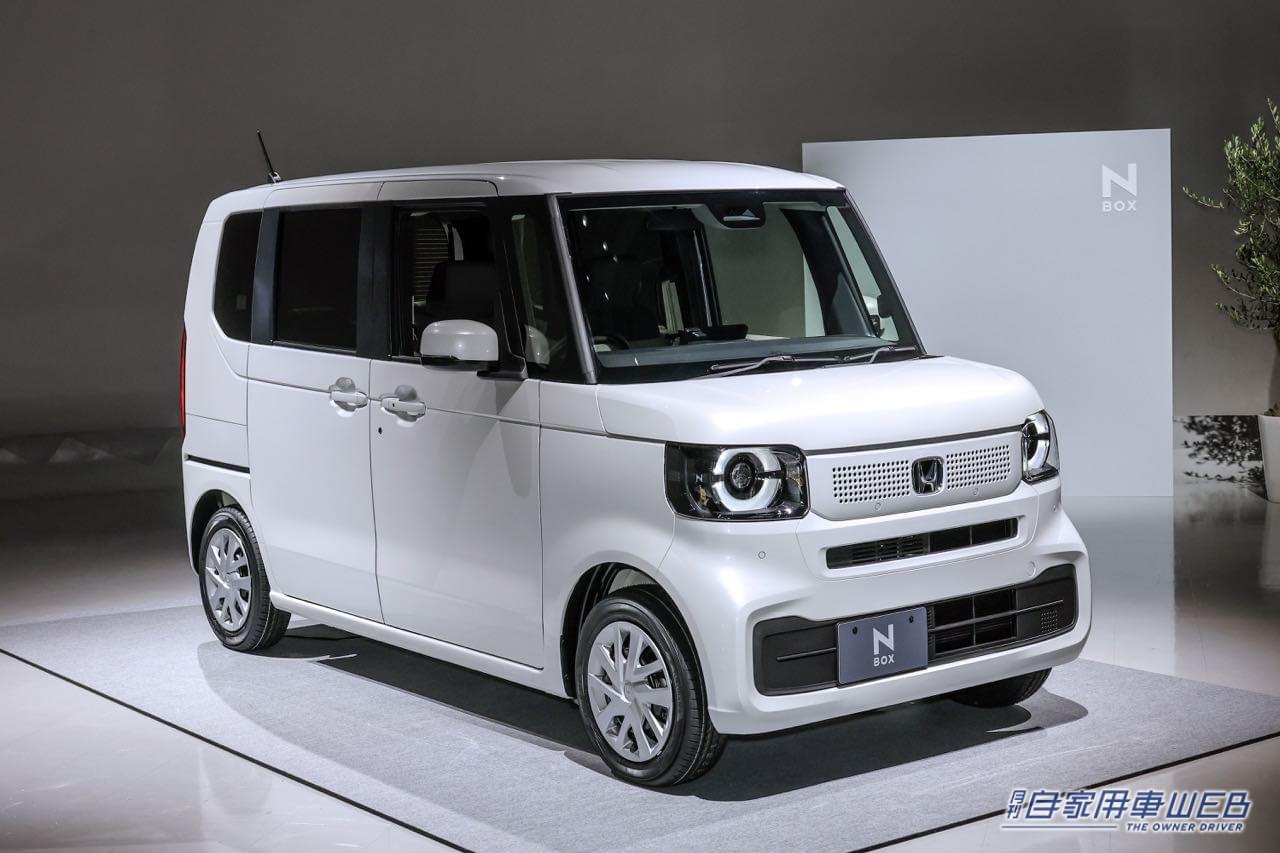 |3代目となるホンダ新型「N-BOX」お披露目。四角いフォルムはそのままに質感と扱いやすさを追求。先行予約も開始