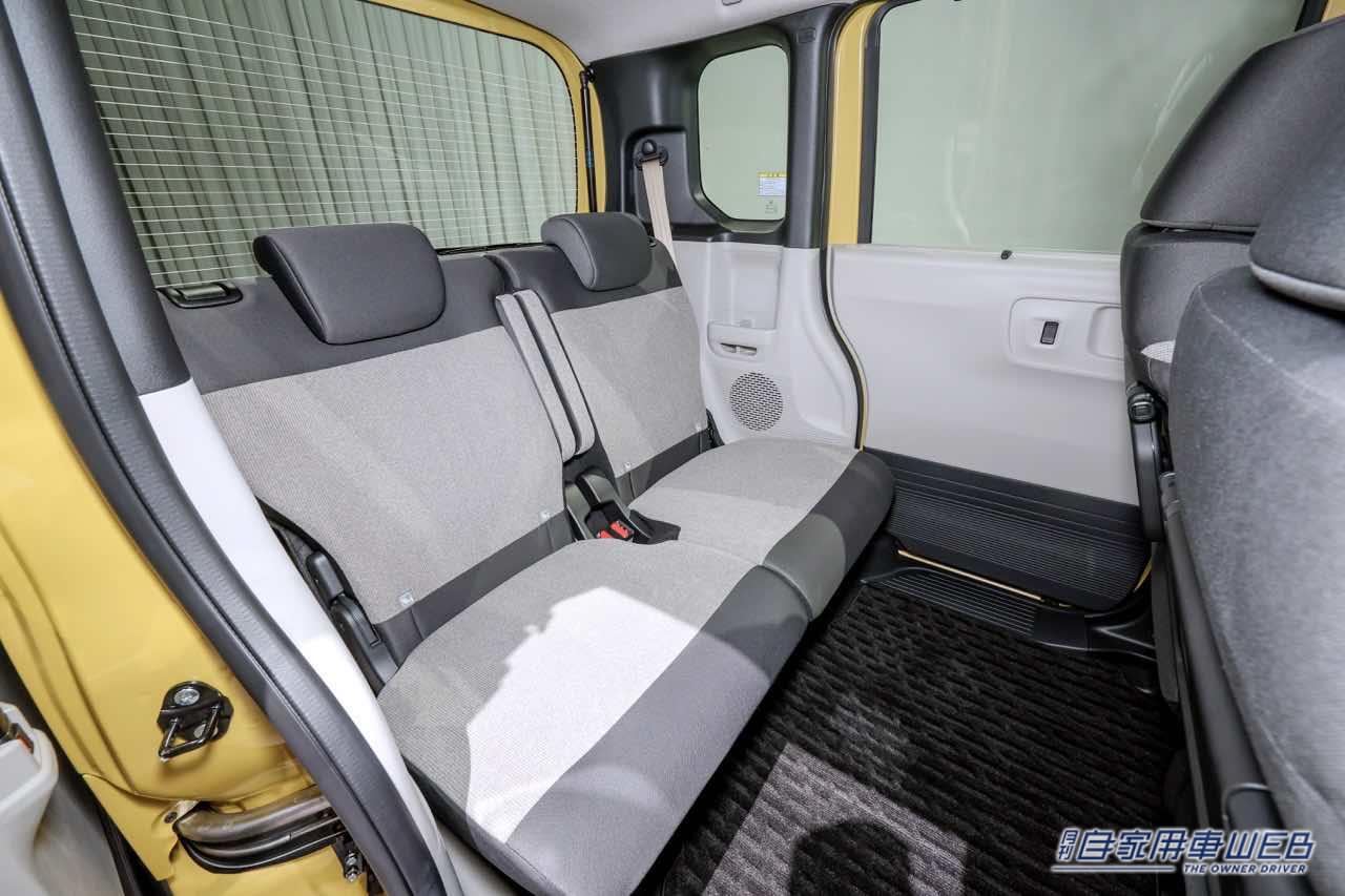 |3代目となるホンダ新型「N-BOX」お披露目。四角いフォルムはそのままに質感と扱いやすさを追求。先行予約も開始