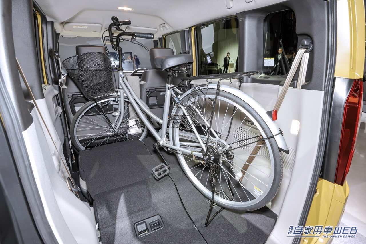 |3代目となるホンダ新型「N-BOX」お披露目。四角いフォルムはそのままに質感と扱いやすさを追求。先行予約も開始
