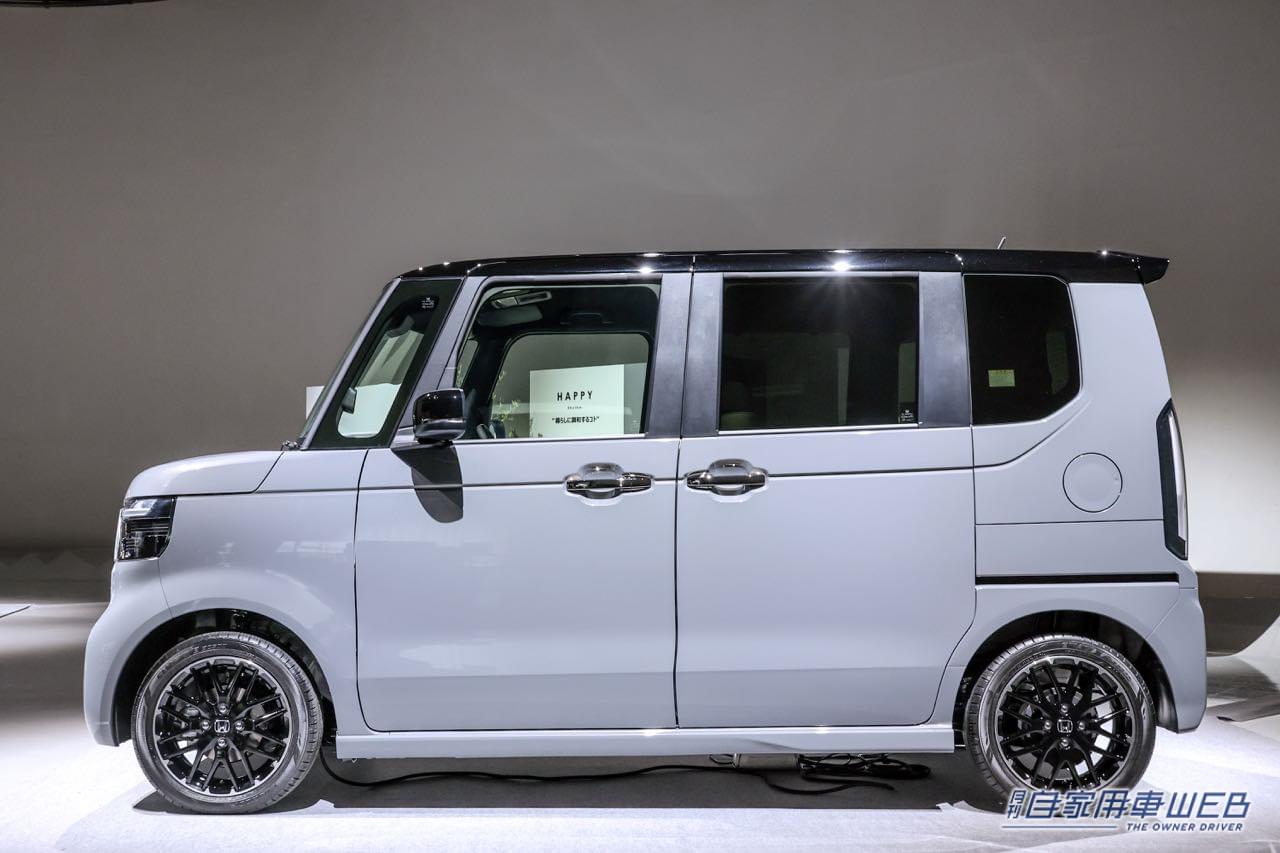 |3代目となるホンダ新型「N-BOX」お披露目。四角いフォルムはそのままに質感と扱いやすさを追求。先行予約も開始