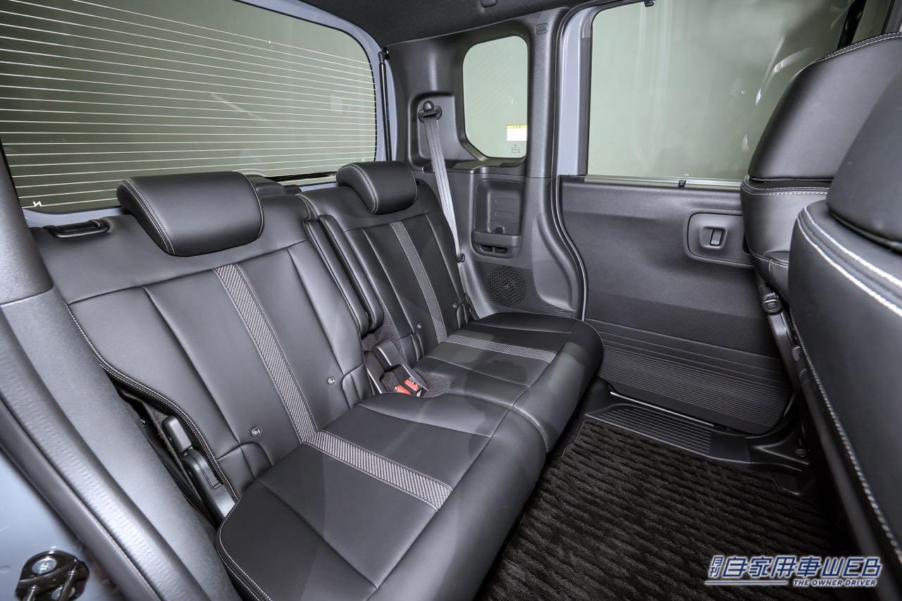 |3代目となるホンダ新型「N-BOX」お披露目。四角いフォルムはそのままに質感と扱いやすさを追求。先行予約も開始
