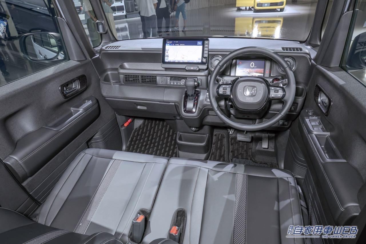 |3代目となるホンダ新型「N-BOX」お披露目。四角いフォルムはそのままに質感と扱いやすさを追求。先行予約も開始