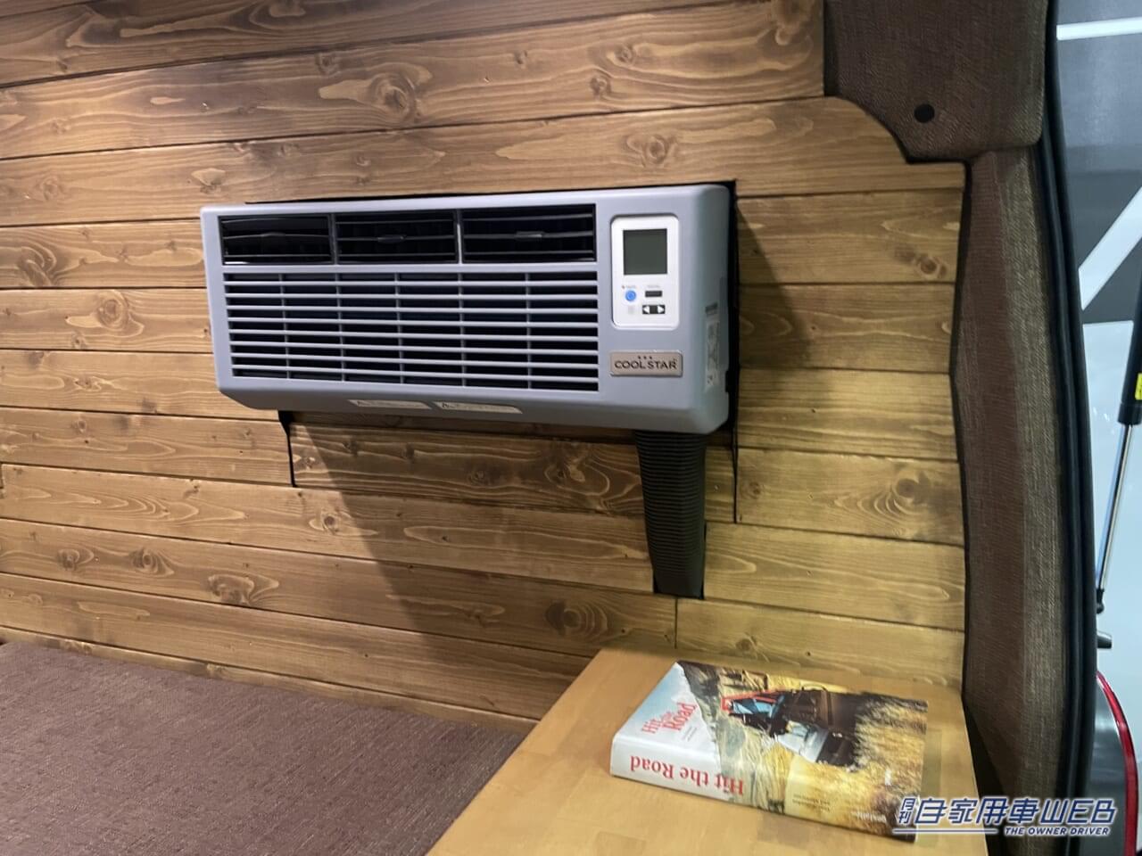 |このキャンパー最高かも。レトロおしゃれなハイエースの車内は広いログハウスのよう!