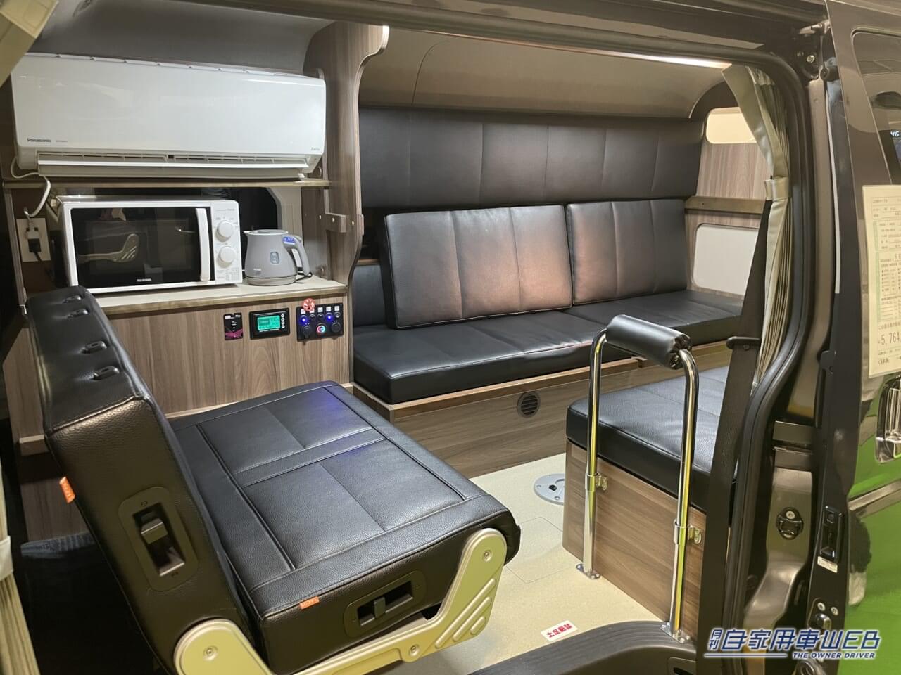 |まるで高級ロッカールームのよう! トヨタ ハイエースがベースのキャンパー