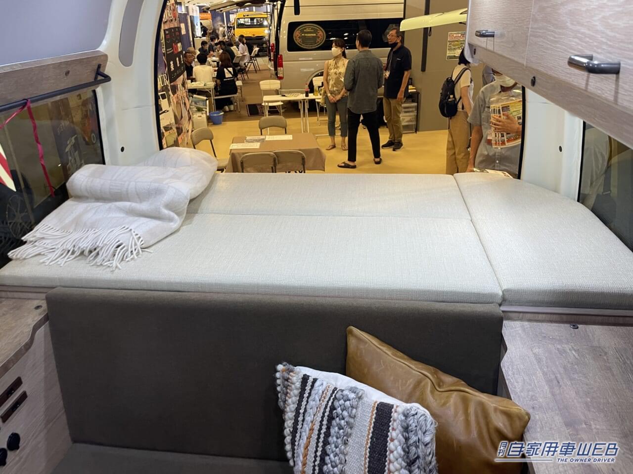 |広いボックス席が魅力! トヨタ ハイエースがベースのキャンパー