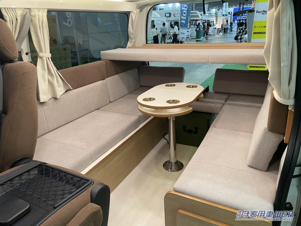 |4人家族のくつろぎ空間! トヨタ ハイエースがベースのキャンパー